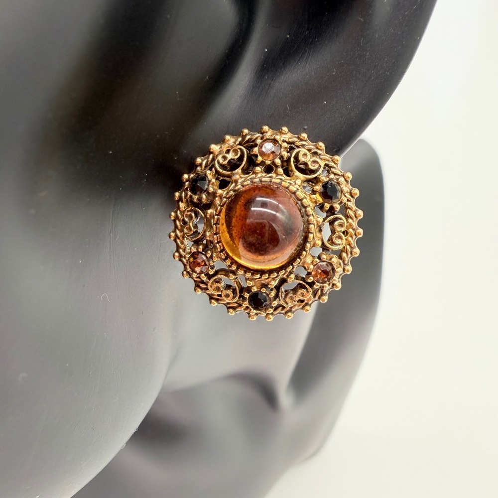 Vintage Filigree Clip On Earrings‎ Amber Glass Cabochon Rhinestone Gold Tone 1"